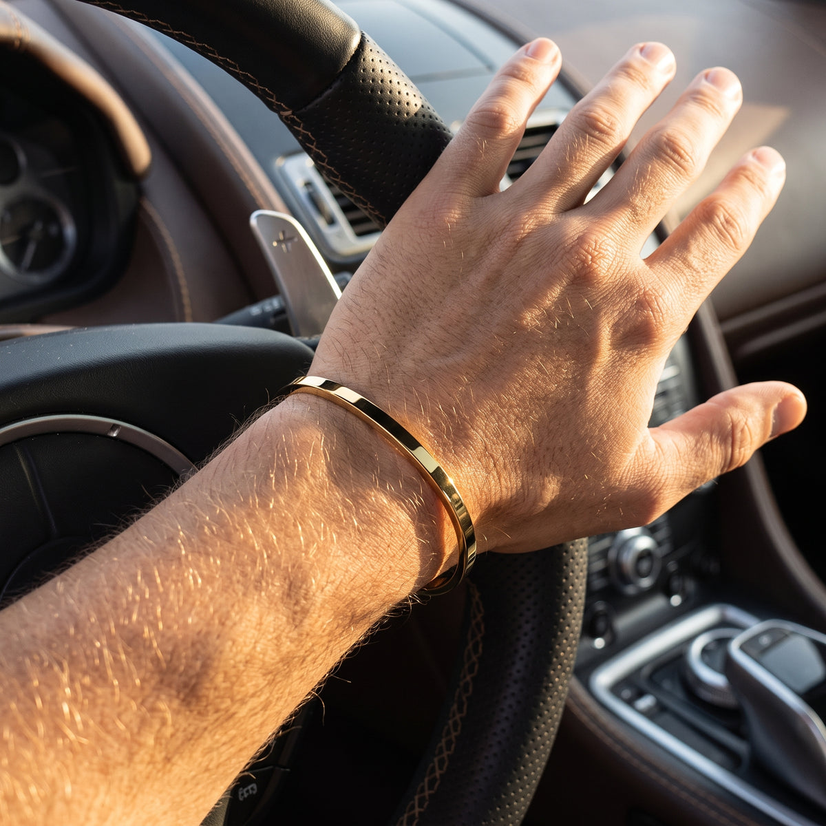 The Signature C-Cuff | Gold